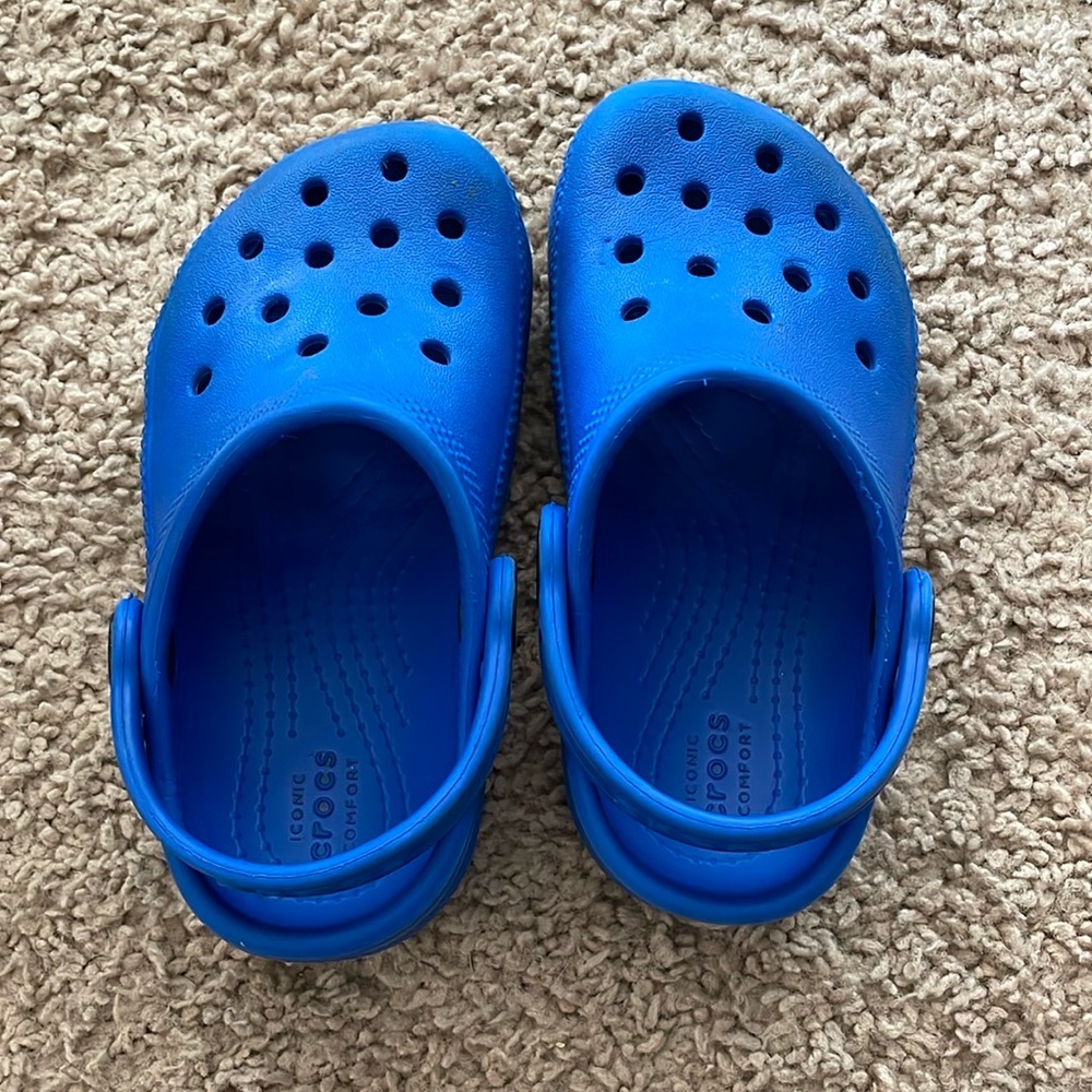 Kids Blue Crocs Clogs size 8